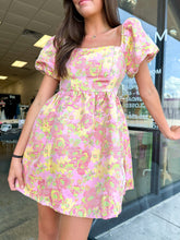 Load image into Gallery viewer, VANESSA FLORAL DRESS
