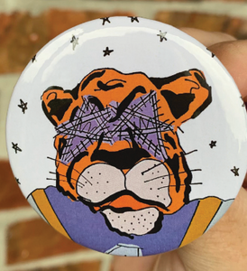 GIRLY TIGER BUTTON